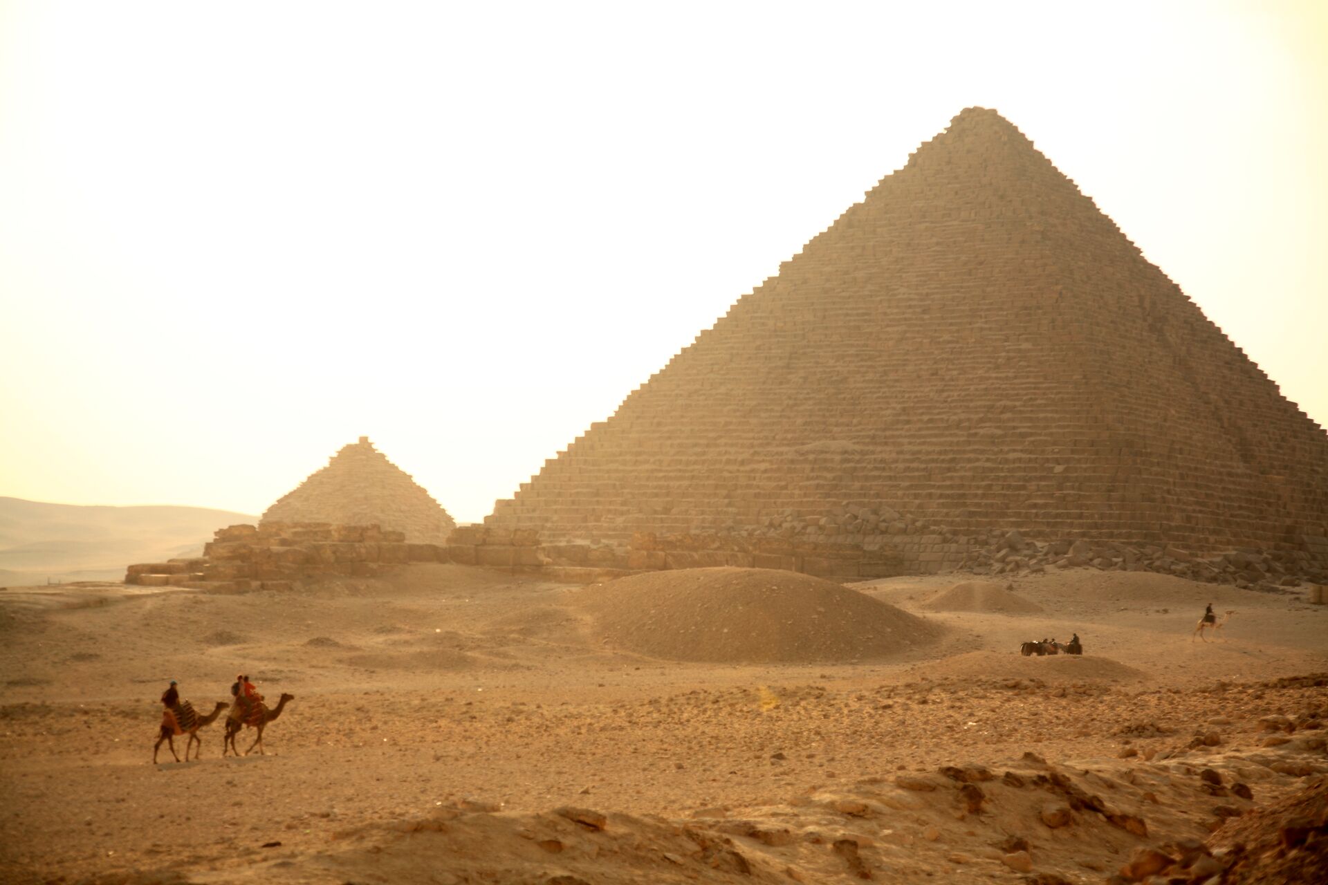 Large Giza Pyramid Complex 513614071 