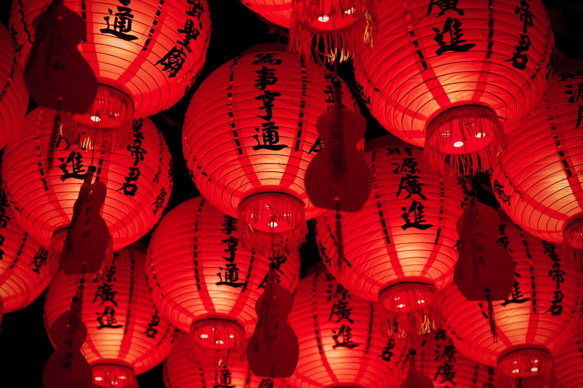 Why is red an auspicious colour for Chinese New Year?
